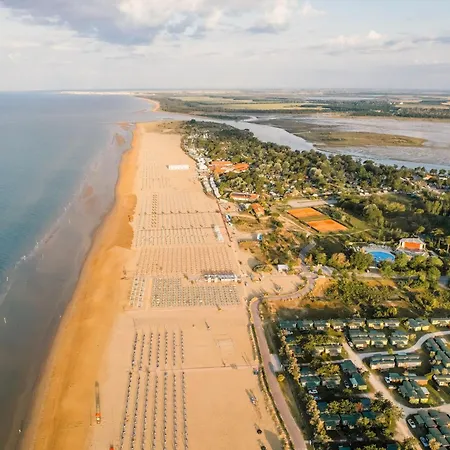 Luminous Flat With Balcony - Beahost Apartmán Bibione