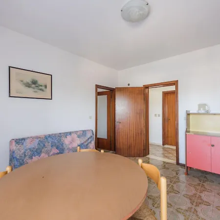 Lejlighed Luminous Flat With Balcony-beahost *